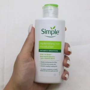کرم مرطوب‌کننده غلیظ و مغذی سیمپل مدل simple Replenishing Rich moisturiser